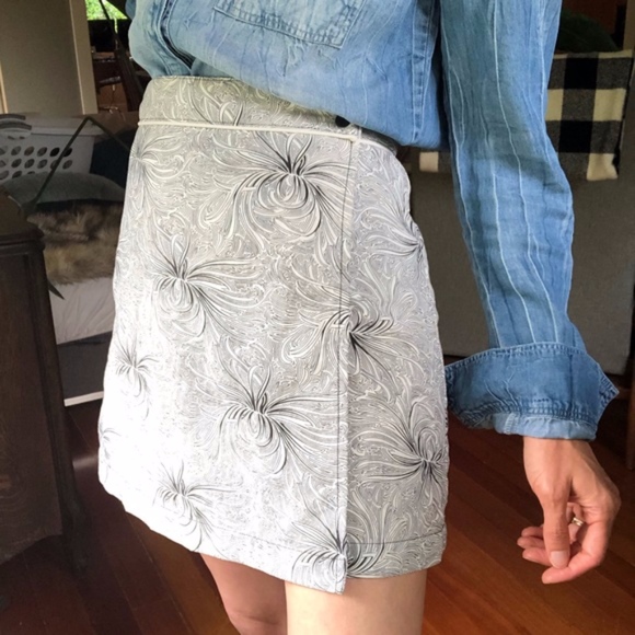 Patagonia Dresses & Skirts - Patagonia patterned wrap black white mini skirt 4